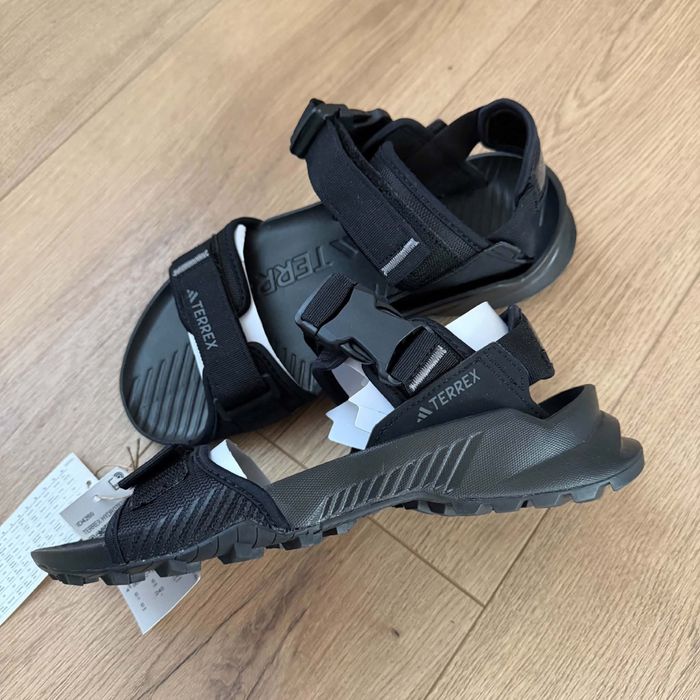 Adidas сандали 39 номер