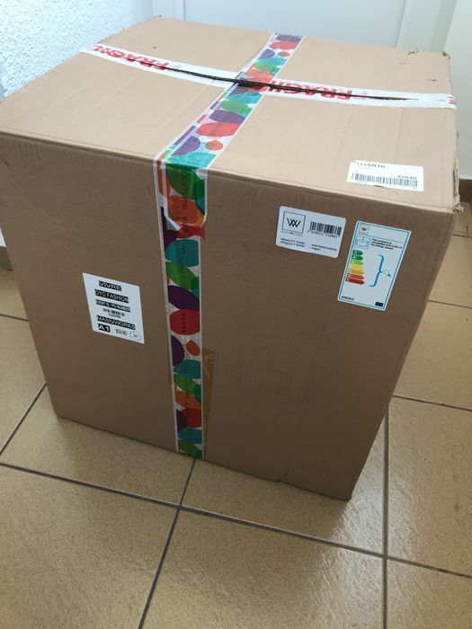 Модерен висящ полилей на верига