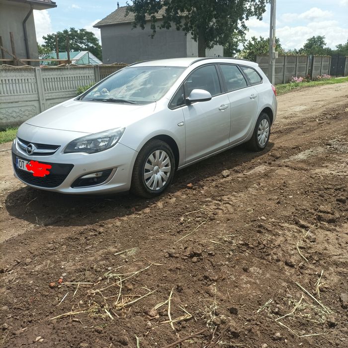 Opel Astra J sports tourer