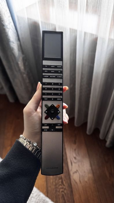 Телевизор Bang & Olufsen BeoVision7