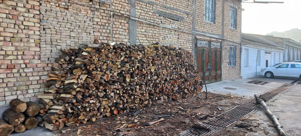 Oʻtin sotiladi 14 kub atrofida