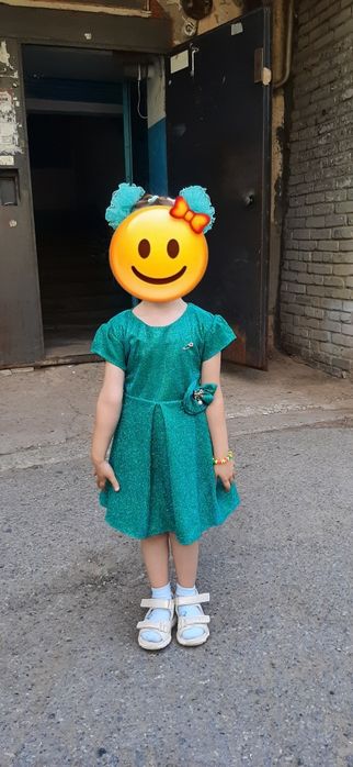 Нарядное платье для девочки
