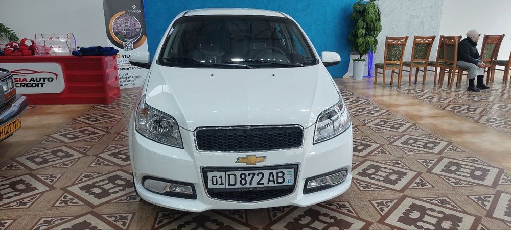 Нексия 3поз ат сотилади