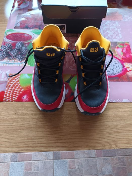 Vând Jordan Aura Max 3