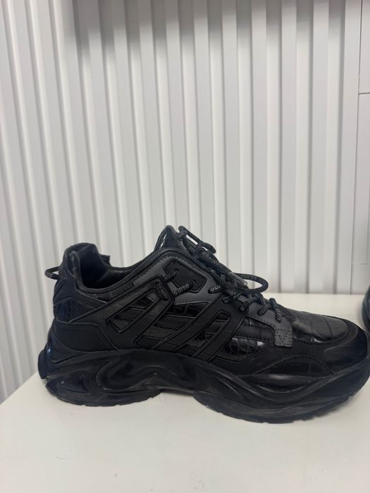 Кожени обувки Guess