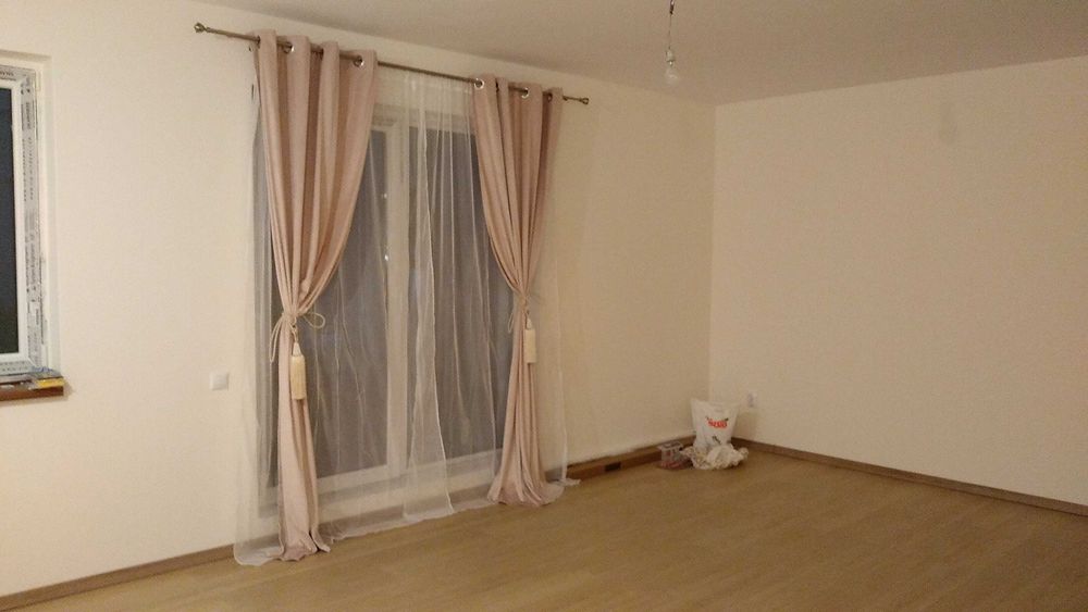Inchiriez apartament 50 mp (2 camere) - str. Sub Cetate (Parc Poligon)