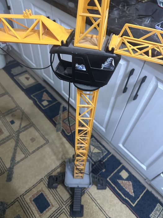 Игрушка кран