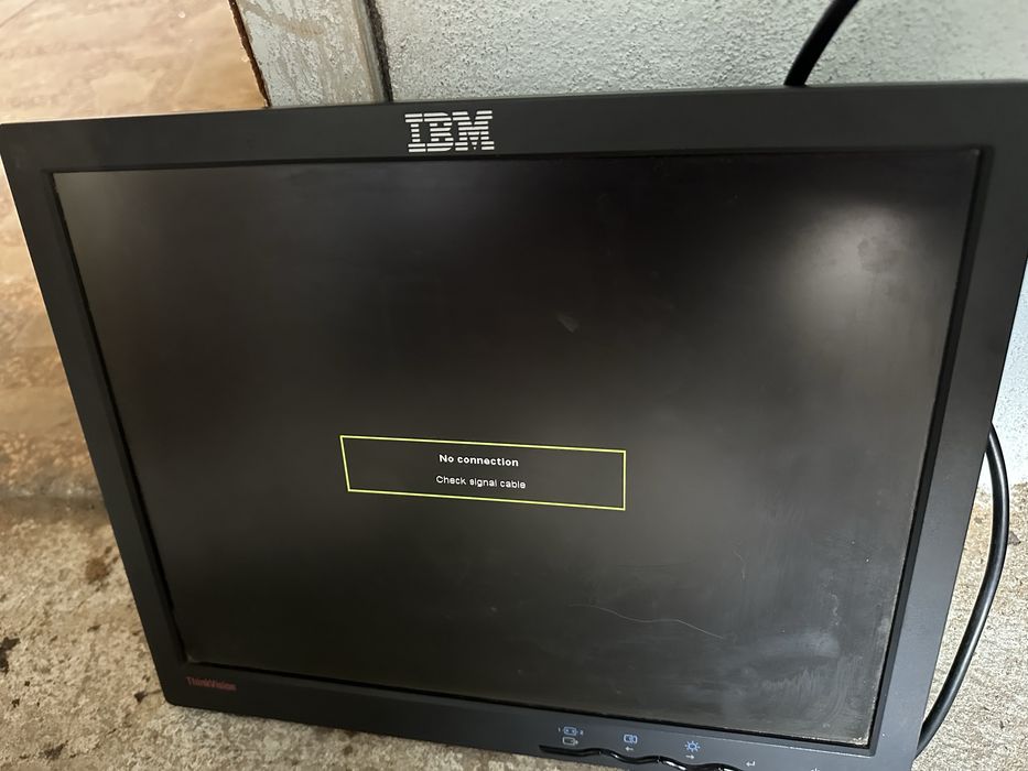 Монитор за компютър  IBM