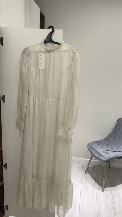 Лазер платье бежевое