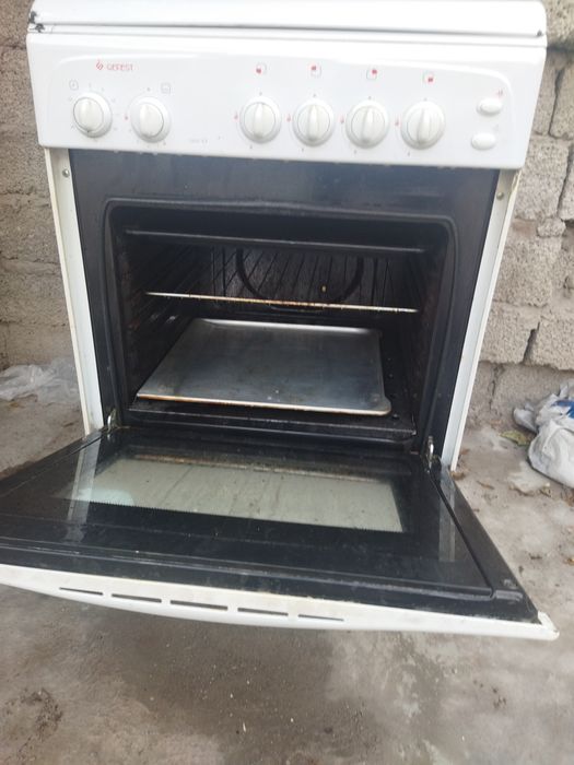Продам газ плиту