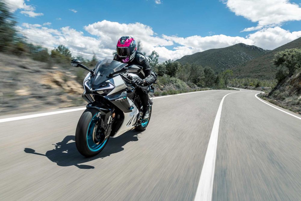 Мотоцикл под заказ CFMOTO 675SR цена под ключ