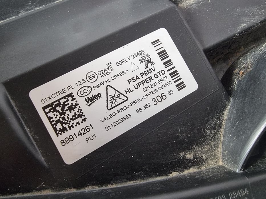 Far stanga led Peugeot 3008 / 5008 dupa 2020 cod 9836230680