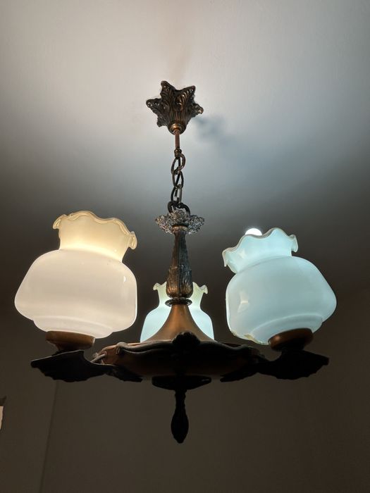 Месингови полилеи