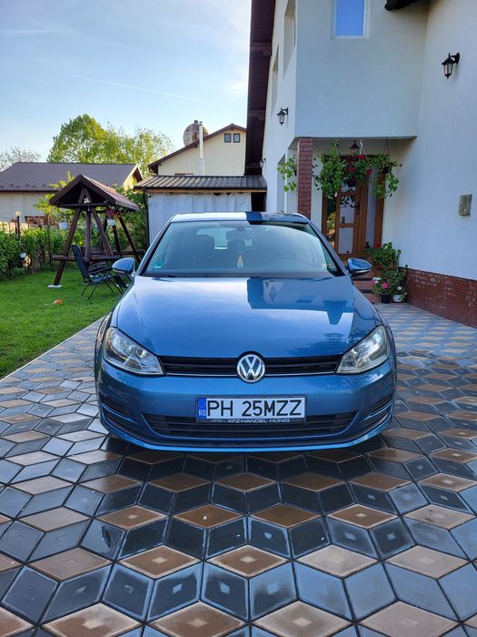VOLKSWAGEN Golf 2013