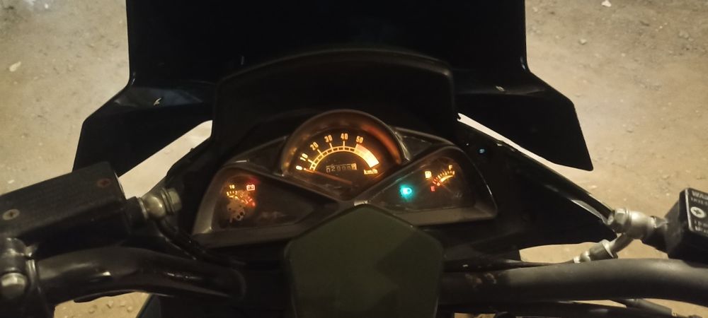 макси-скутер 180 см³