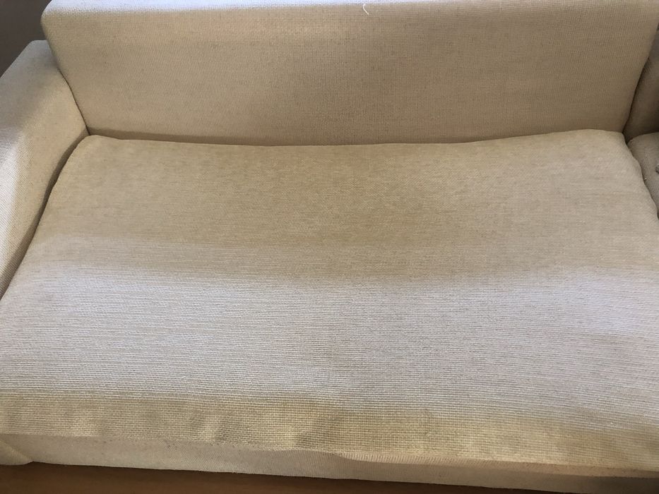 Два двойни дивана с голяма табуретка