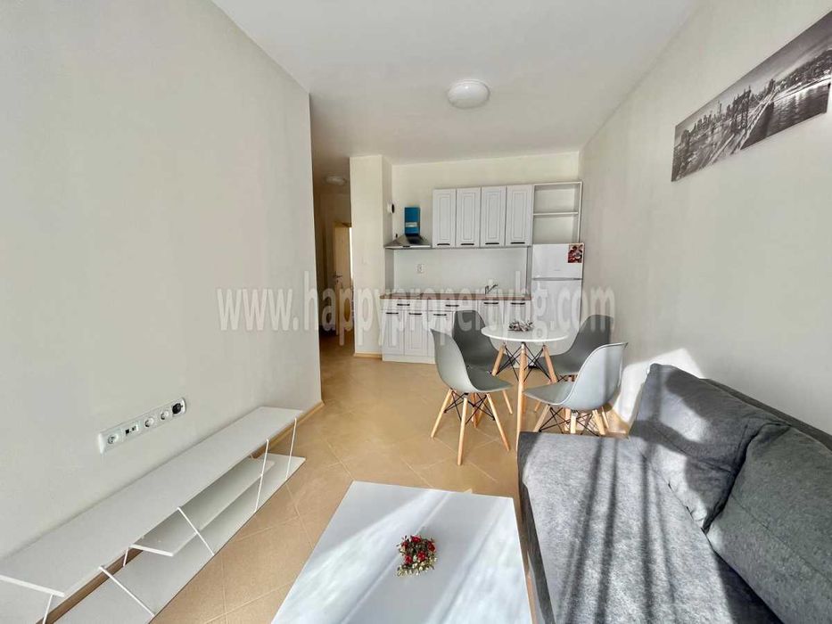 Продава се Двустаен апартамент в к.к. Слънчев бряг - 57 кв.м за 1106 €/кв.м - Снимка #2