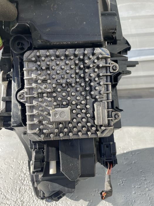 Ляв фар Адаптив Лед БМВ 2 серия, Ф22 (adaptive led bmw f22)