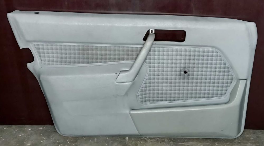 TitanAuto Mercedes 190, Sprinter W901 дверные карты