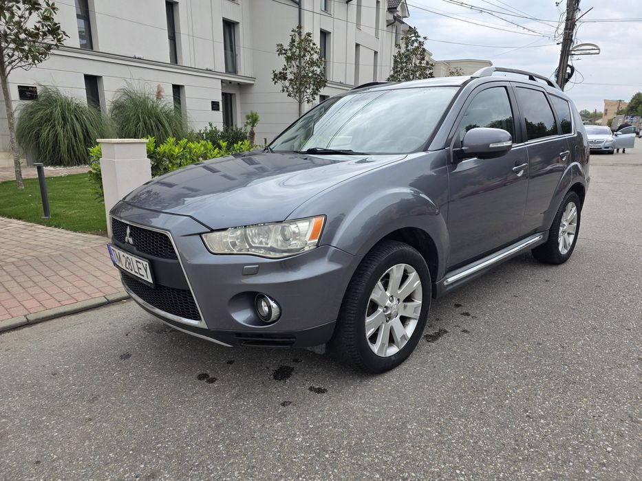 MITSUBISHI Outlander 2013 — imagine 2