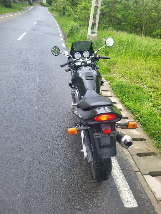 Vînd motocicletă Suzuki Bandit 600