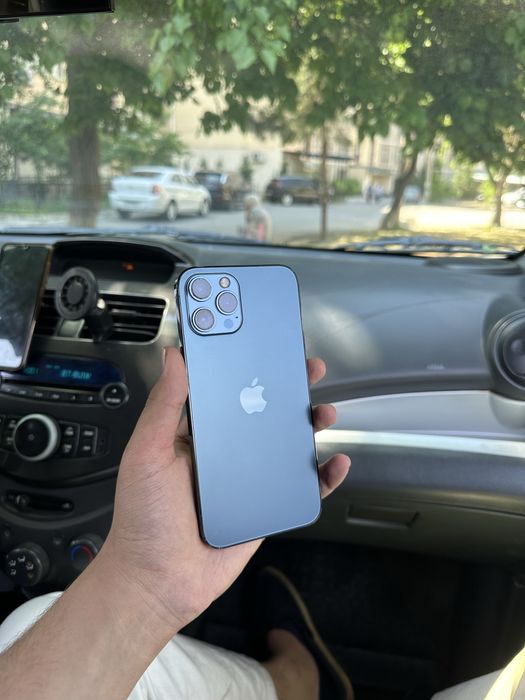 Iphine 12 pro max 81%