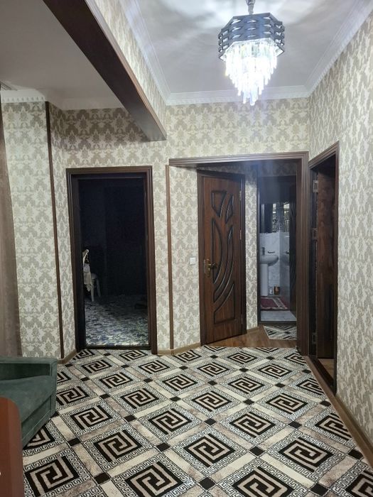 Продаётся квартира Сергели-5  90m²   3⁴/9/9 есть трапеция балкон