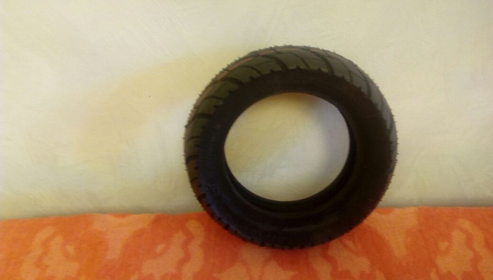 Продам покрышки с камерой.