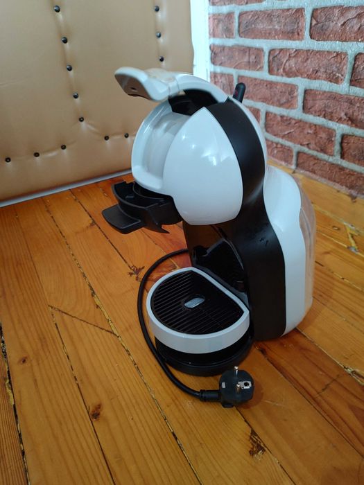 Кафе машина Nescafe Dolce Gusto