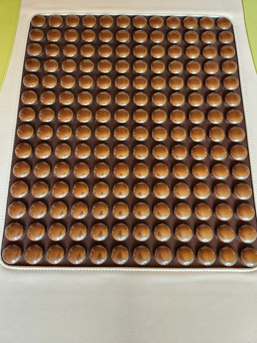 Nuga best lecebniy krovat ,2 ta matrasi bn srocna sotiladi