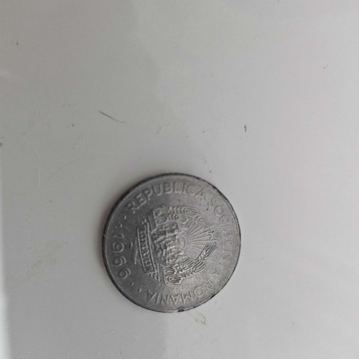 Vand moneda de 1 leu