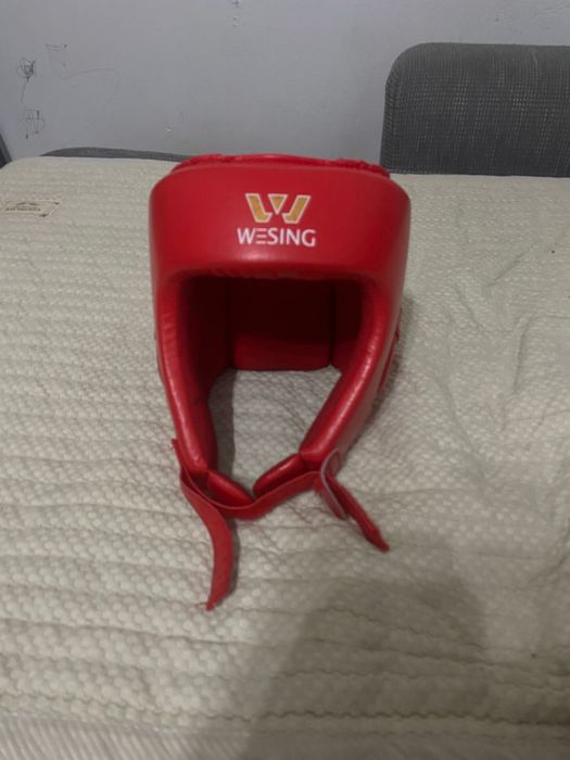 Продаю мма шлем в хорошем состаяни