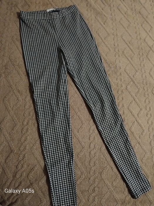 Зимен дамски клин в черно и бяло р-р S