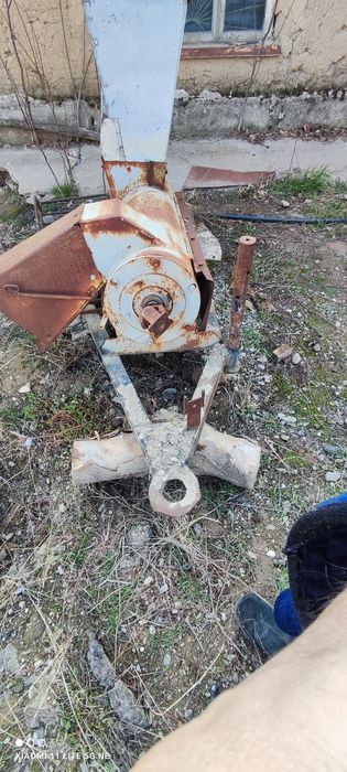 Semichka ajratadigan qurilma.