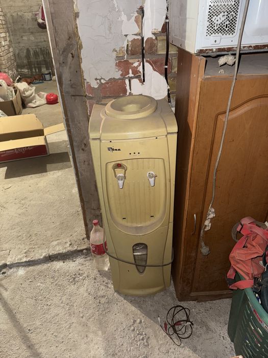 Кулер для воды Rona