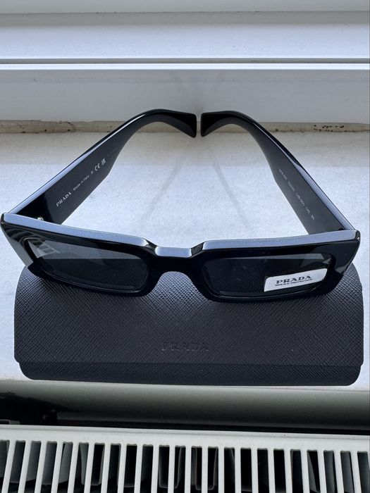 Ochelari de soare Prada
