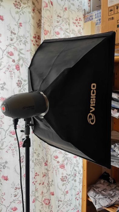 Fujifilm XT-4 тяло + два обектива + светкавици и софтбоксове Visco