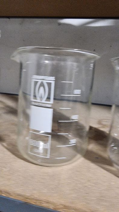 Стъклени мерителни чаши