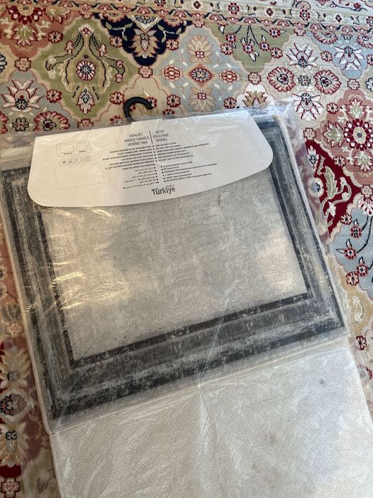 Продам коврик и маленький ковер