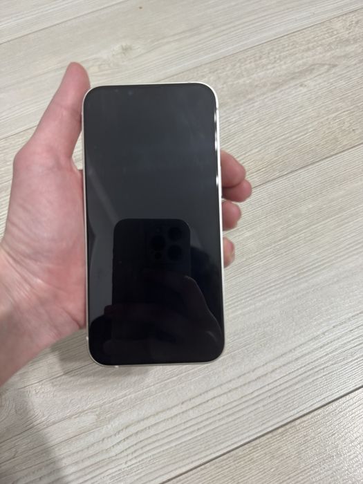 Смартфон IPhone 13 цвет белый 128гб