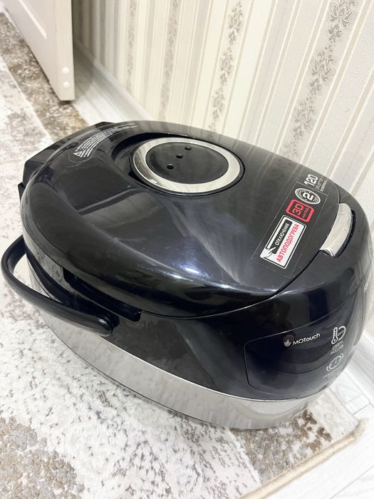 Мультиварка Redmond