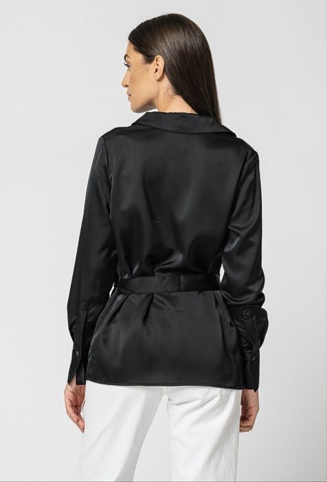 Риза Guess с аксесоар
