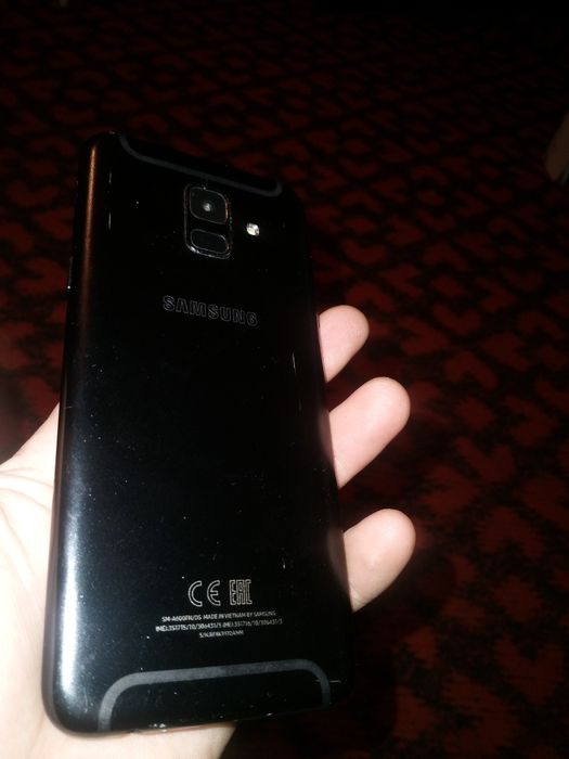 Продам сотовый телефон samsung