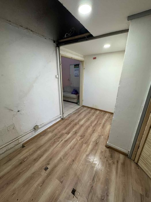 Дава се под наем Магазин в София, Център - 55 кв.м за 598.23 € - Снимка #4