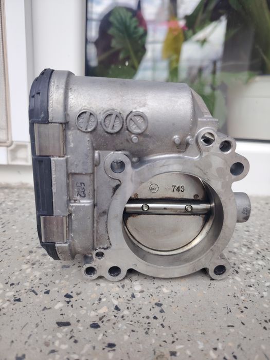 Дросел за Мерцедес В200 турбо