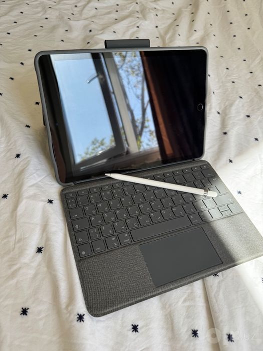IPad 9 (2021) WiFi 64 гб + чехол logitech + apple pencil (1gen)