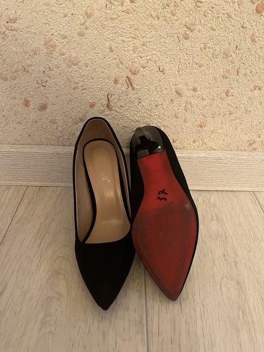 Продаю обувь осенний и летний