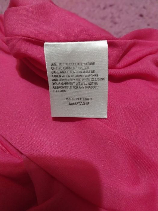 Продам платье новое