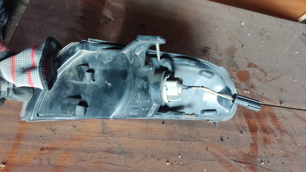 Продаю поворотник на