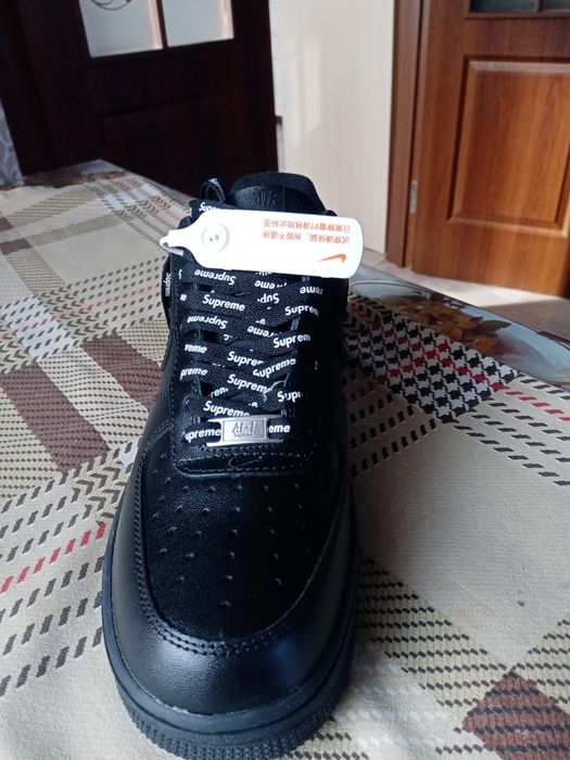 Кроссовки новые "Nike Supreme Black"